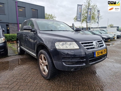 Volkswagen Touareg 2.5 TDI AUTOMAAT BAK IS DEFECT