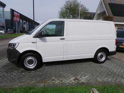 Volkswagen Transporter 2.0 TDI 102pk L1H1 3 persoons