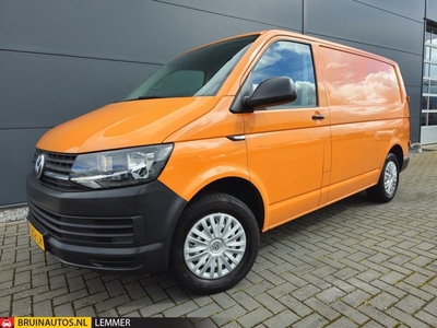 Volkswagen Transporter 2.0 TDI L1H1 Navigatie Airco 3-zits