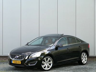 Volvo S60 T4 Momentum Leer / Xenon / Schuifdak (bj 2011)