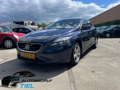 Volvo V40 2.0 D4 Momentum Business