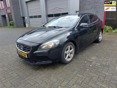 Volvo V40 2.0 D4 R-Design Business