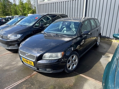 Volvo V50 2.4i Summum engine starts and car drives