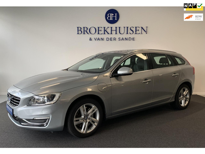 Volvo V60 2.4 D6 AWD Plug-In Hybrid Summum 215pk Automaat / Leder / Camera