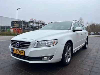 Volvo V70 2.4 D5 AWD Kinetic EURO6 (bj 2016, automaat)