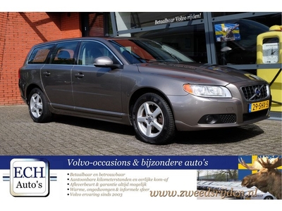 Volvo V70 VERKOCHT -- T4 180 pk Limited Edition, Leer