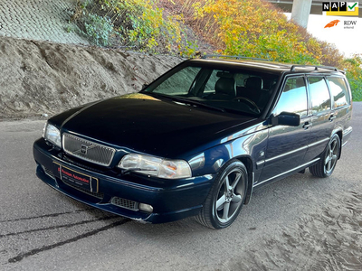 Volvo V70R 2.3 AWD Youngtimer - NL Auto - Collectorsitem