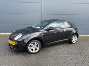 Alfa Romeo MiTo 1.4 bouwjaar 2009 met panoramadak