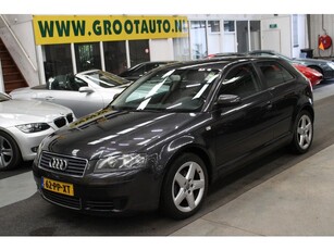 Audi A3 1.6 FSI Attraction Airco, Cruise control, Trekhaak