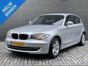 BMW 1-SERIE 116I BUSINESS LINE I AIRCO I LICHTMETALEN VELGEN I ELEKTRISCHE RAMEN I ALL-PRIJS