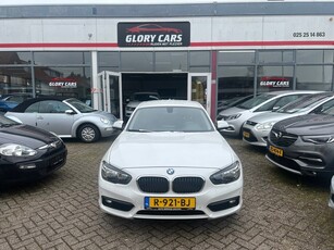 BMW 1-serie 118i AUTOMAAT-NAVI-PDC