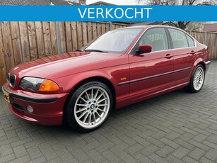 BMW 3-serie 320i Executive AUTOMAAT-XENON-STOELVERWARMING-