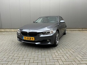 BMW 3-serie 320i High Executive