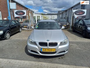 BMW 3-serie Touring 318d Luxury Line