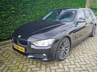 BMW 3-serie Touring 320d EfficientDynamics | PDC | CRUISE |