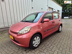 Daihatsu Sirion 2 1.3-16V Comfort 5 Deurs AIRCO nieuw