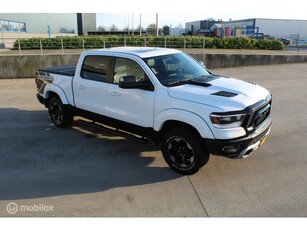 Dodge Ram 1500 4X4 5.7 V8 4x4 Crew Cab Rebel lpg pano dak