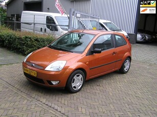 Ford Fiesta 1.6-16V First Edition nap airco nieuwe apk