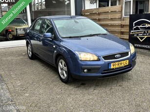 Ford Focus 1.6-16V Futura lange apk, airco