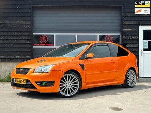 Ford Focus 2.5-20V ST 226PK 3-Deurs Oranje Airco Cruise