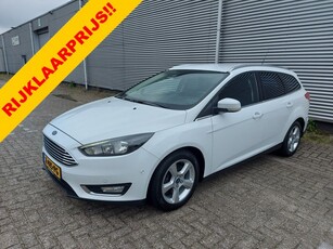 Ford FOCUS Wagon 1.5 Titanium Automaat, airco, cruise ,navigatie, stoel/stuurverwarming, trekhaak, parkeersensoren,