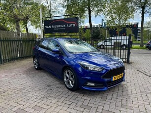 Ford FOCUS Wagon 2.0 ST Xenon Nav Xenon Leder Dealer Ond PDC