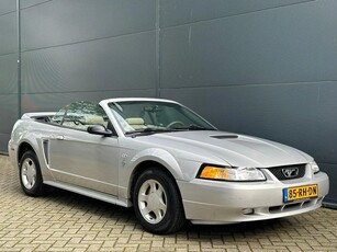 Ford Mustang 3.8 V6 Convertible