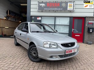 Hyundai Accent 1.3i hatchback De luxe