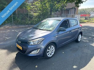 Hyundai i20 1.2i Business Edition NETTE AUTO RIJD EN