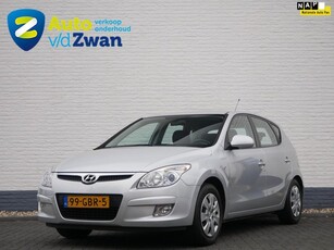 Hyundai I30 1.6i Dynamic Airco/Navigatie/Trekhaak/Isofix!