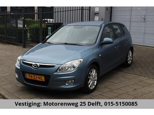 Hyundai i30 1.6i STYLE HB 5 drs 100% OH. PDC A. Auto airco.