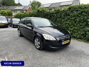 Kia cee'd 1.6 X-tra Airco Elekt. Ramen 5 Deuren