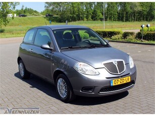 Lancia Ypsilon 1.2 Argento 2007 Leuke auto Nwe APK