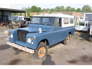 Land Rover 109 serie 3 6 cyl (bj 1979)