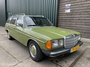 Mercedes-Benz 280 TE W123 AUT / Schuifdak