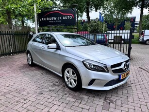 Mercedes-Benz A-Klasse 180 d Business Solution AMG Xenon