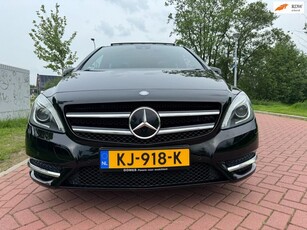 Mercedes-Benz B-klasse 180 Ambition PANO LEER CLIMA