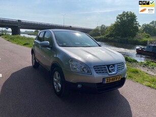 Nissan Qashqai 2.0 TeknaPanodakAircoTrekhaak