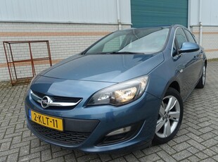 Opel Astra 1.4 Turbo Berlin - trekhaak - zgan all season banden elec.ramen - 17 