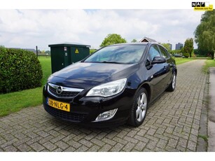 Opel Astra 1.6 Edition 5 deurs navigatie