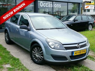 Opel Astra 1.6 Essentia