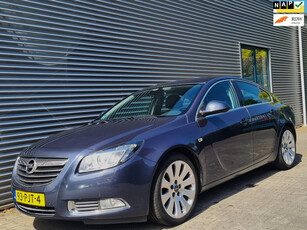 Opel Insignia 2.0 T Sport 220Pk AUT 02-2011 Blauw Metallic