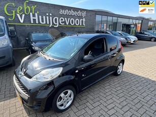 Peugeot 107 1.0-12V Black & Silver AIRCO