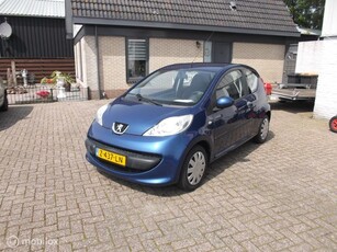 Peugeot 107 1.0-12V XR airco 3drs el ramen nwe apk!!!