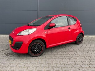 Peugeot 107 1.0 RED bouwjaar 2012 ( facelift model )