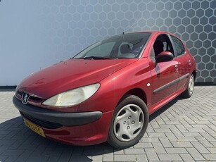 Peugeot 206 1.4 Gentry elektrische ramen trekhaak