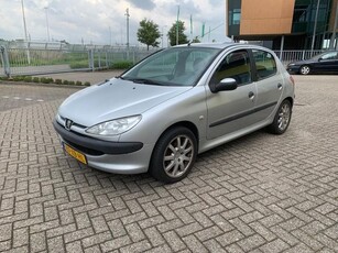 Peugeot 206 1.4 HDi One-line Zilvermetalic 2007 Airco 5-drs