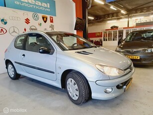 Peugeot 206 1.4 XS met nieuw koppeling