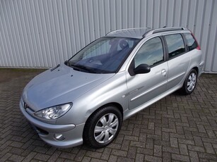 Peugeot 206 SW 1.6-16V Quiksilver ( GEEN APK! )