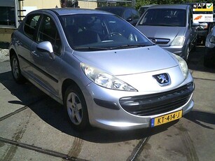 Peugeot 207 1.4 XR 5 drs airco elek pak nap apk